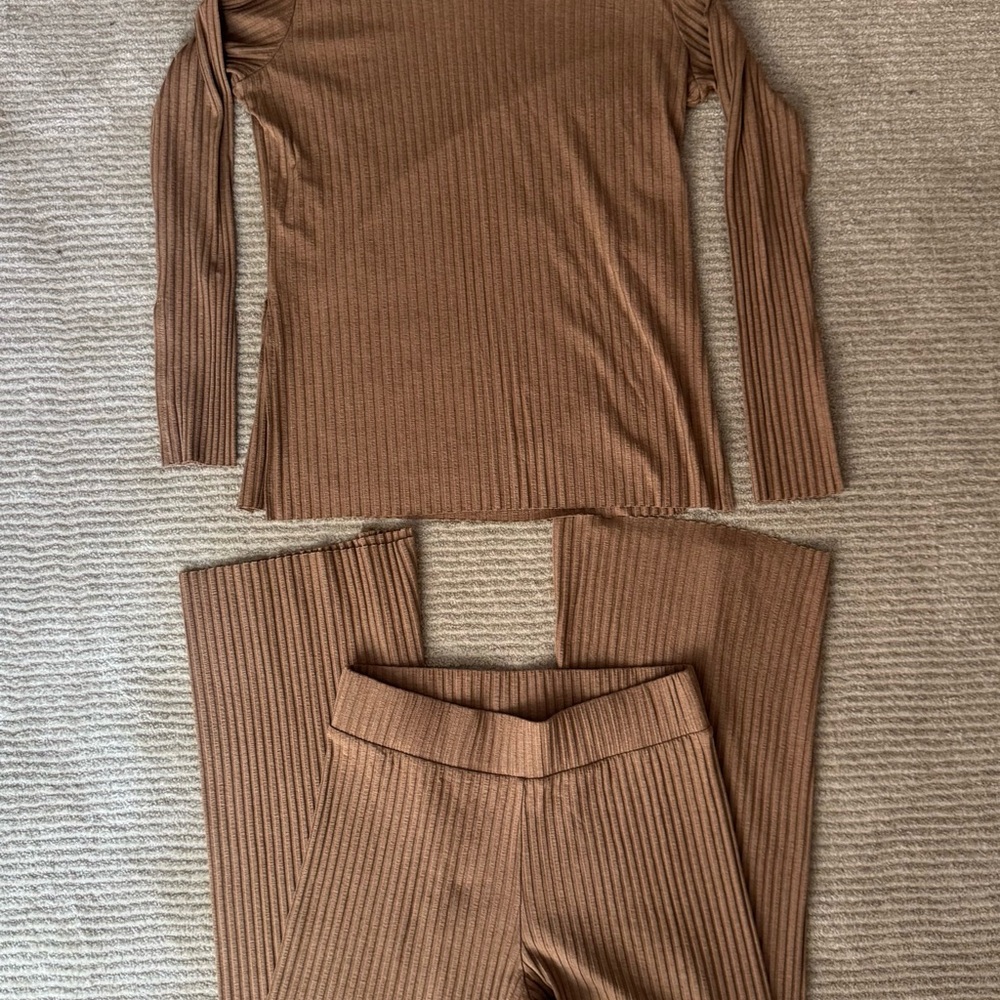 Cale Brown Ribbed Two-Piece Set